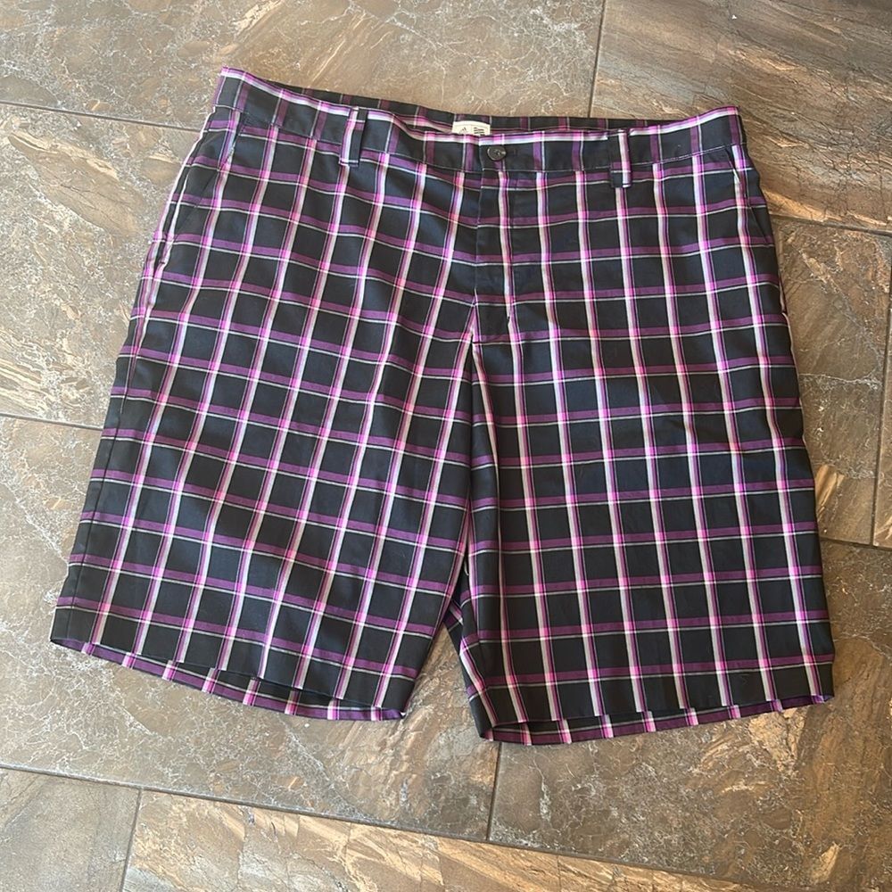Adidas Golf Mens Black/Passion Plaid Flat Front Walking Shorts Size 40